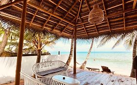 Twice Happy Beach Garden